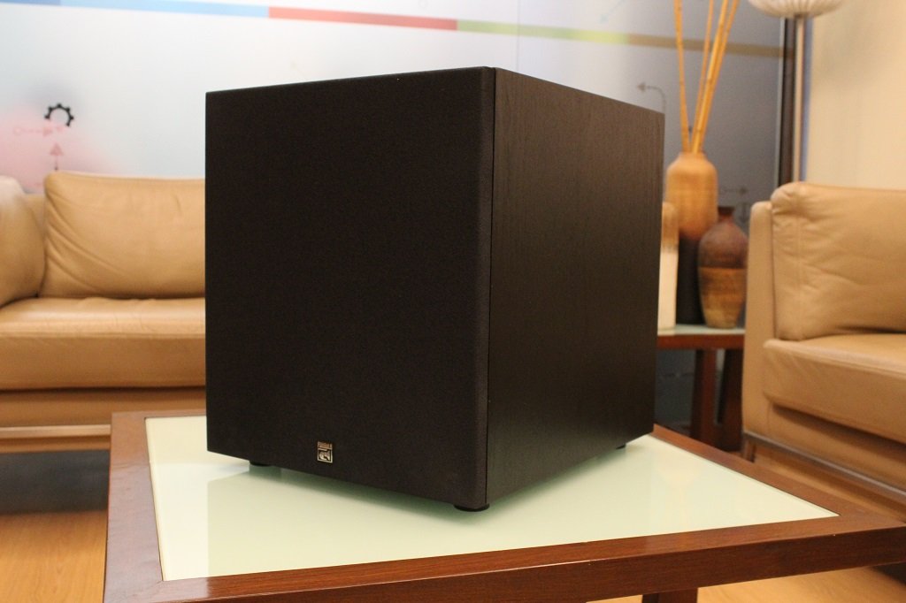 Ooberpad's blog takes a look at the BIC America Formula F12 - one of the most affordable 12" subwoofer in India. Check our review of the BIC America F12 in India.