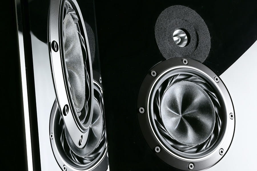 Loudspeakers at 4 Ohms vs. 8 Ohms - What’s the Difference and Why It Matters