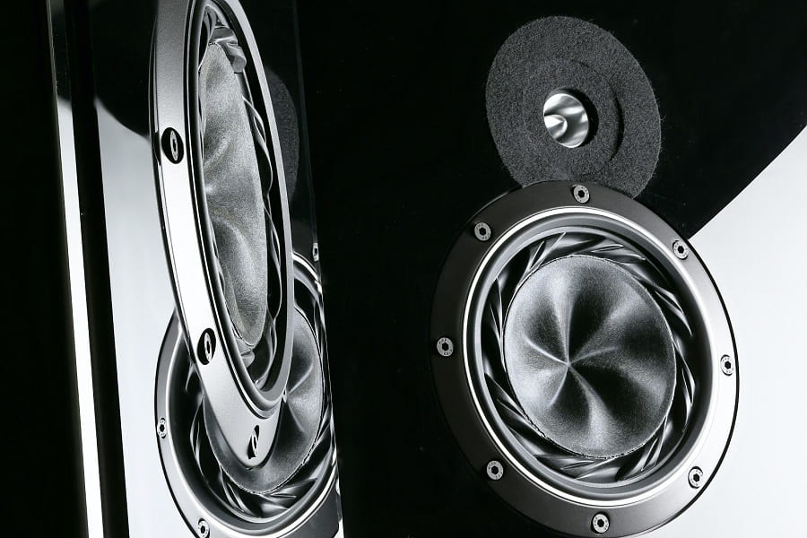 4 Ohms vs. 8 Ohms - Which is Better 8 Ohms or 4 Ohms?