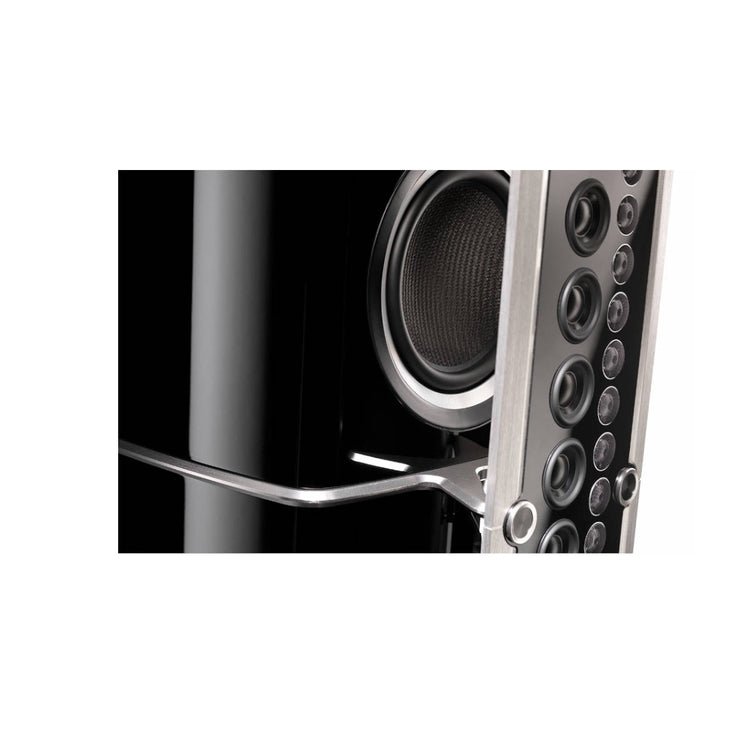McIntosh XRT2.1K Floorstanding Speaker setup
